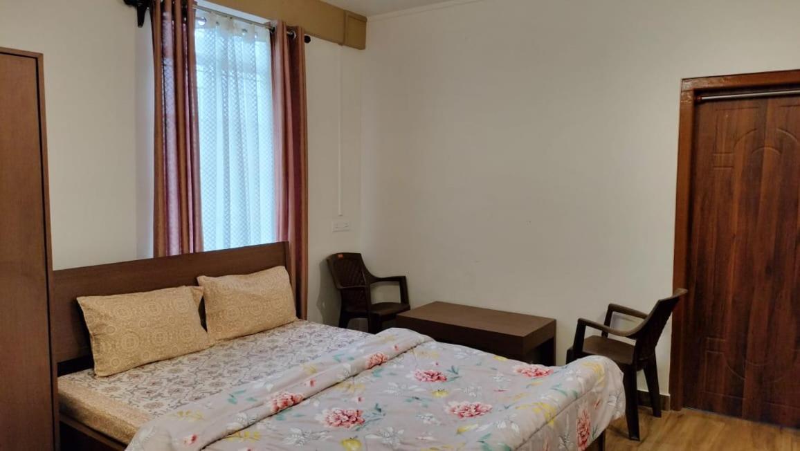 Aroma Inn Σιλόνγκ Εξωτερικό φωτογραφία