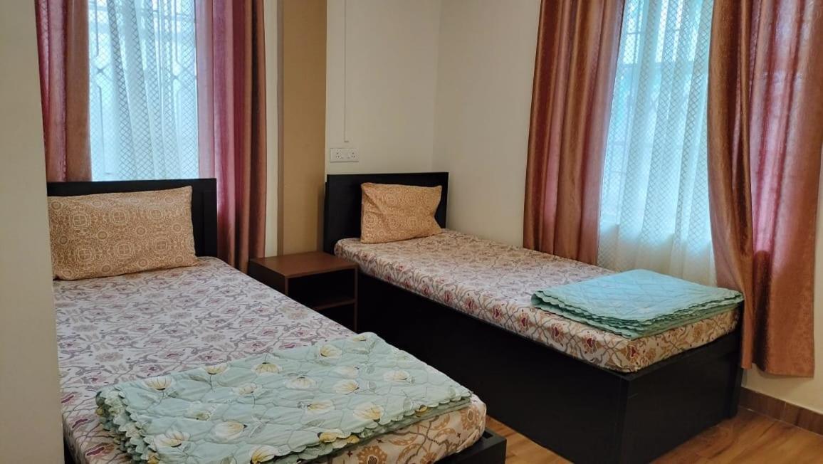 Aroma Inn Σιλόνγκ Εξωτερικό φωτογραφία