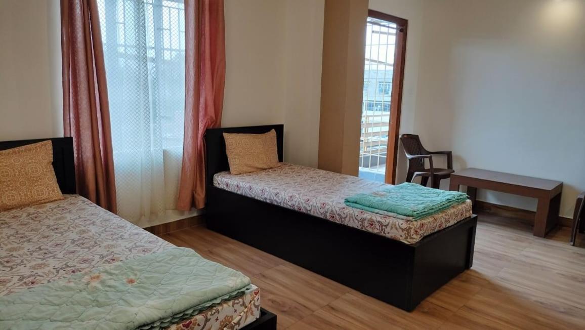 Aroma Inn Σιλόνγκ Εξωτερικό φωτογραφία