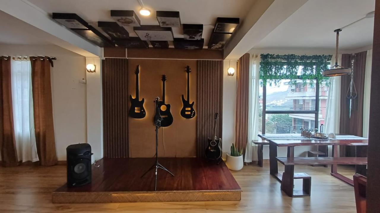 Aroma Inn Σιλόνγκ Εξωτερικό φωτογραφία