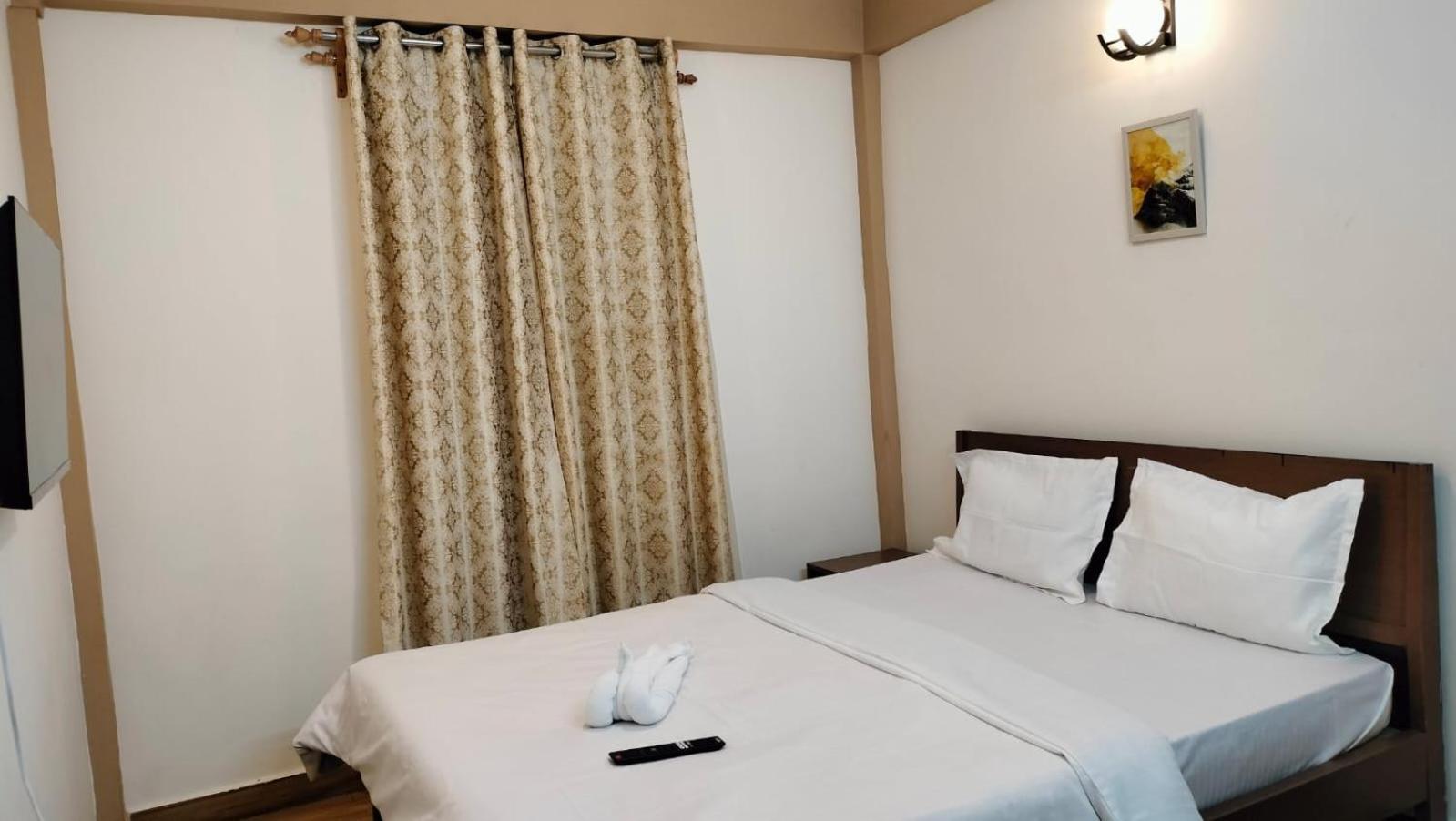 Aroma Inn Σιλόνγκ Εξωτερικό φωτογραφία