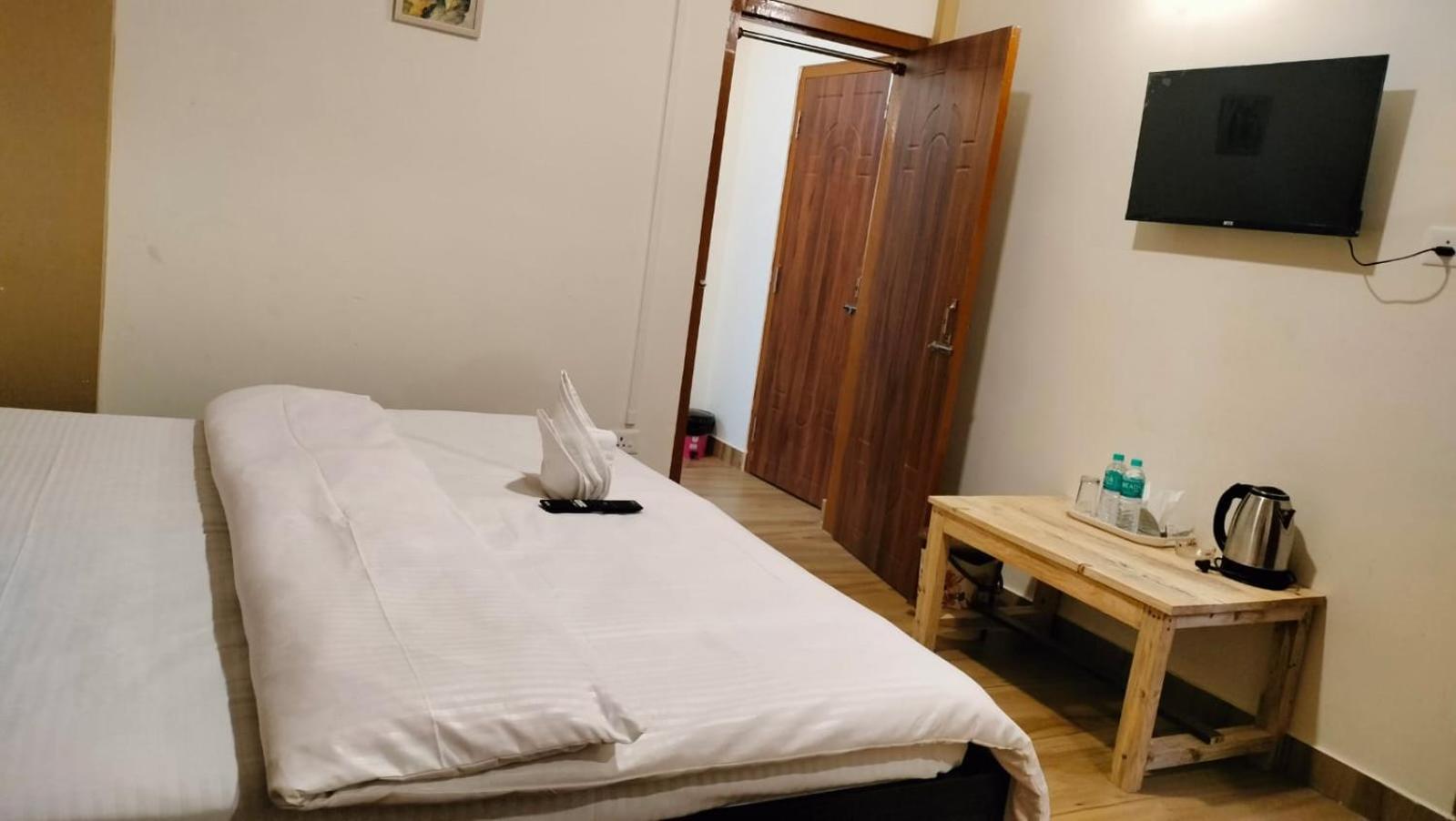 Aroma Inn Σιλόνγκ Εξωτερικό φωτογραφία