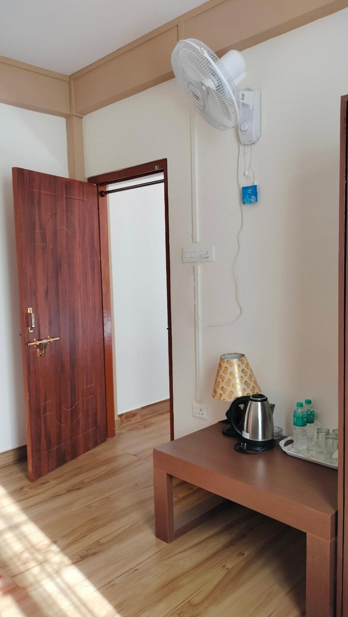 Aroma Inn Σιλόνγκ Εξωτερικό φωτογραφία