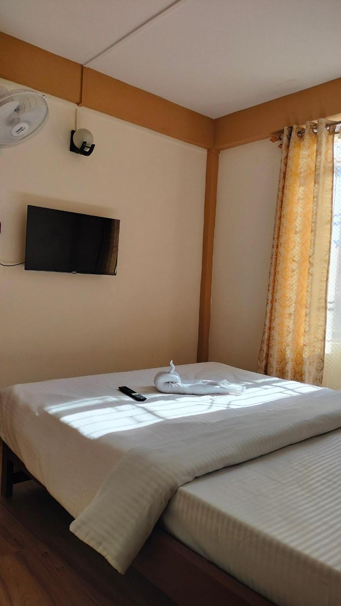 Aroma Inn Σιλόνγκ Εξωτερικό φωτογραφία
