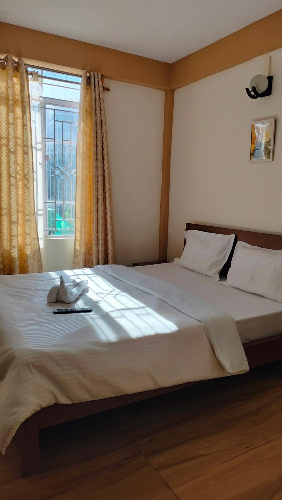 Aroma Inn Σιλόνγκ Εξωτερικό φωτογραφία