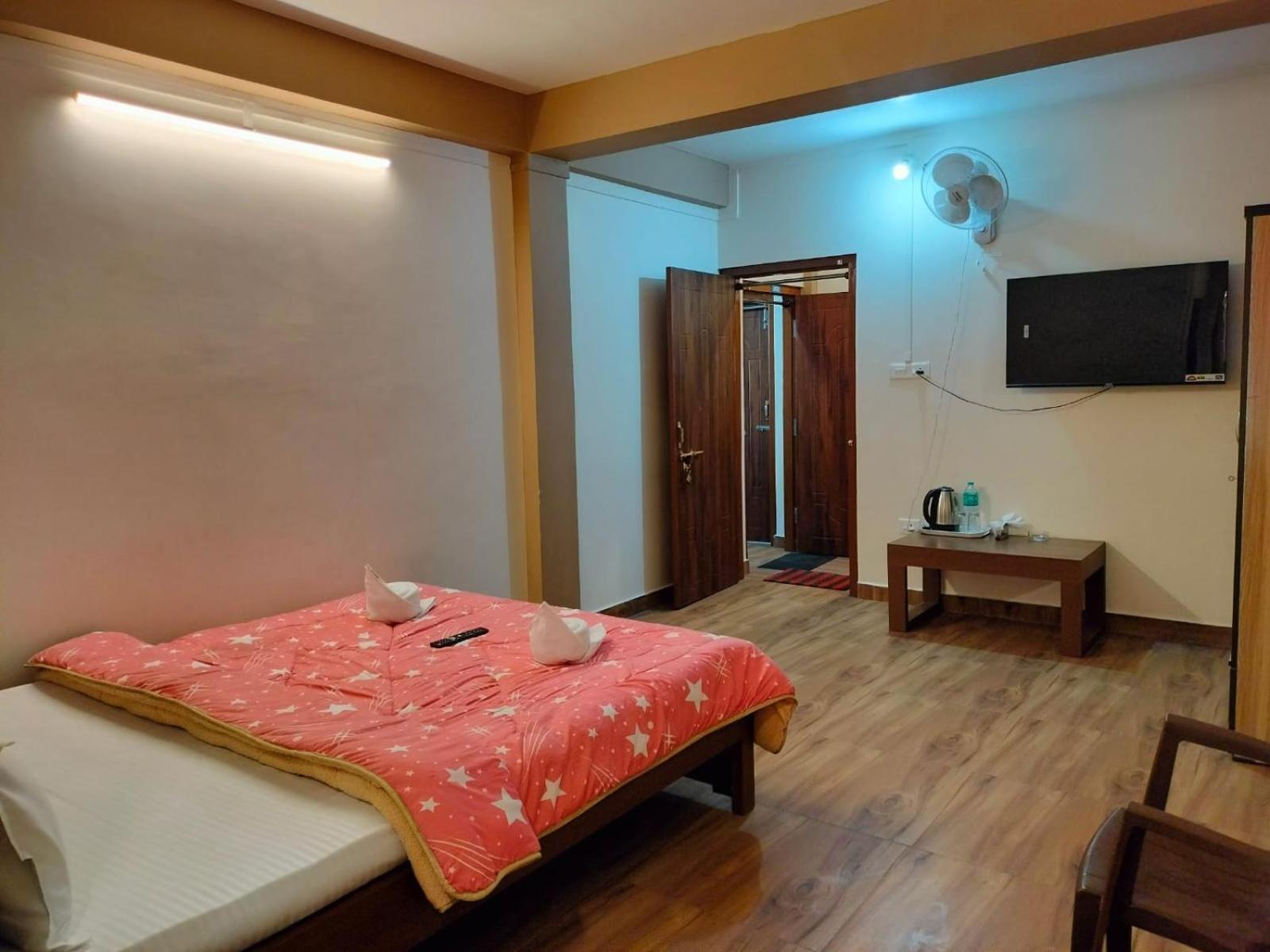 Aroma Inn Σιλόνγκ Εξωτερικό φωτογραφία